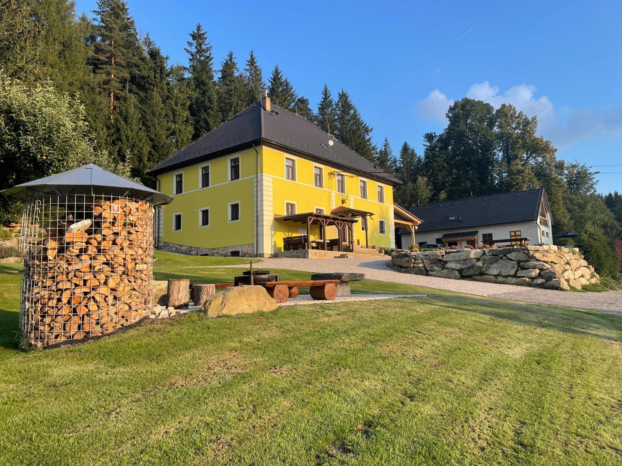 Apartmany Hajovna Lipno Loucovice Bagian luar foto